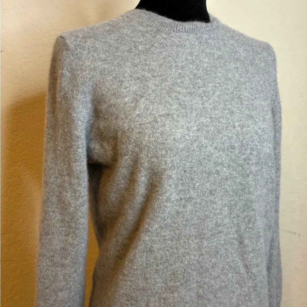 Quince Womens 100% Cashmere Crew Neck Sweater Heather Gray Luxury Medium Cozy - Picture 4 of 12